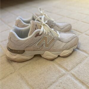 New Balance 9060 1 sea salt bisque - worn twice